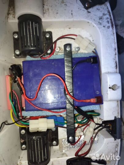 Детский электромобиль