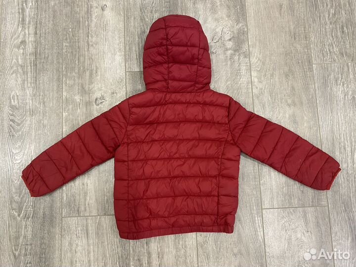Демисезонная куртка на мальчика 110 р