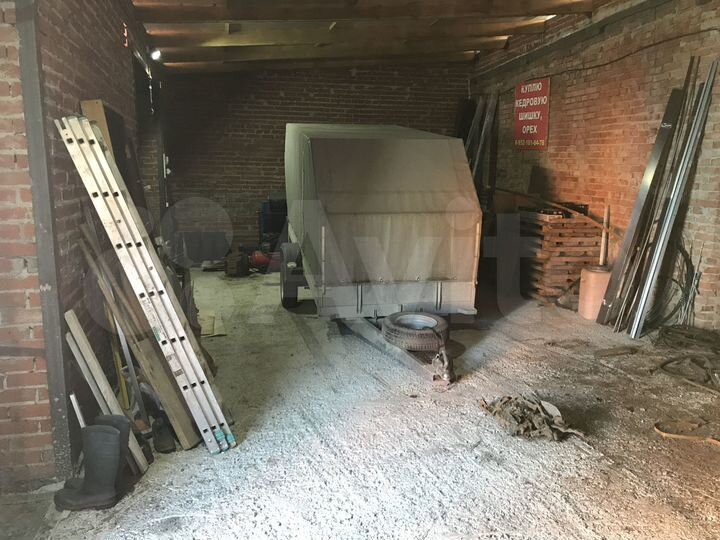 Гараж, > 30 м²