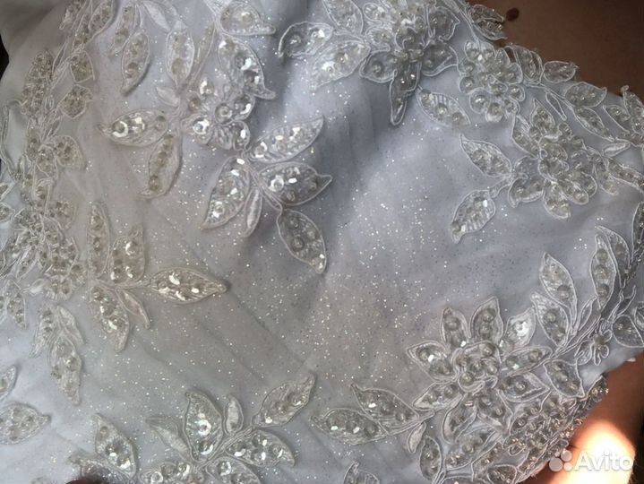 Свадебные платья 54 р