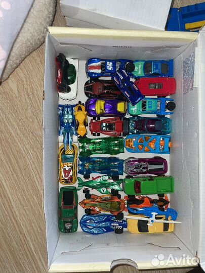 Машинки hotwheels