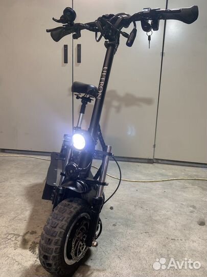 Самокат ultron T11 3200 кв/в полный привод