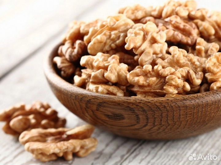 Грецкий орех очищенный бабочка