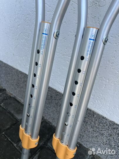 Тутор наколенник Костыли и костыль