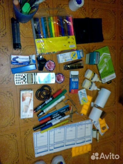 Канцелярские товары,степлер,дырокол
