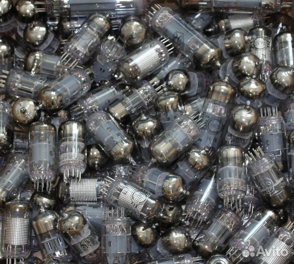 Радиолампы и панельки к радиолампам
