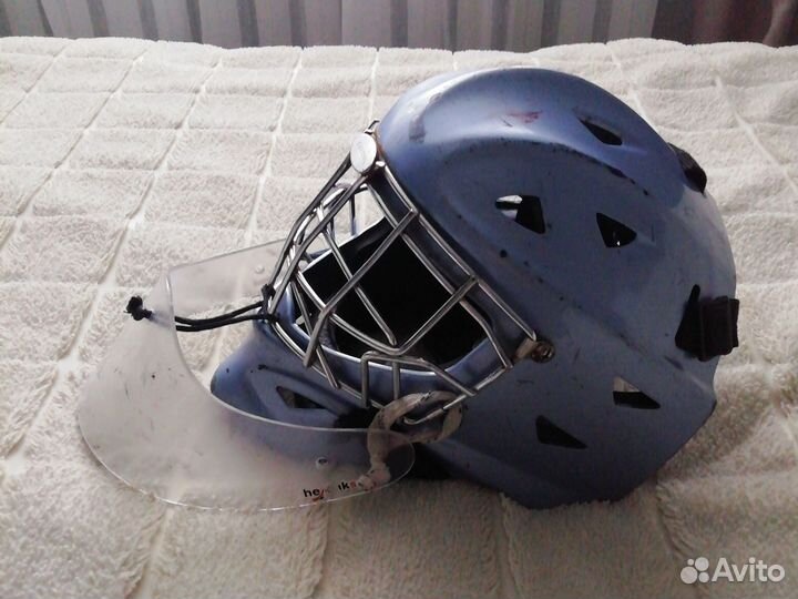 Шлем хоккейного вратаря