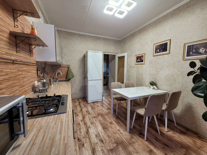 2-к. квартира, 62 м², 2/10 эт.