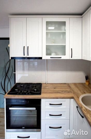 Кухонный гарнитур от фабрики мебели