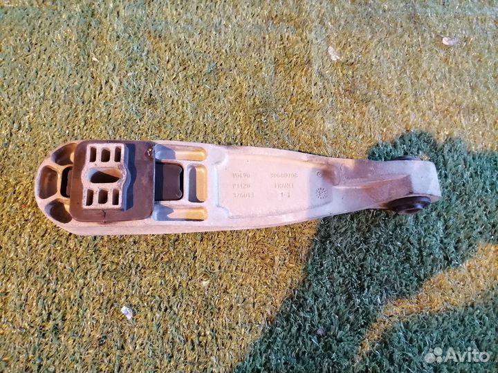 Опора двигателя (подушка двс) правая 30680708 Volv