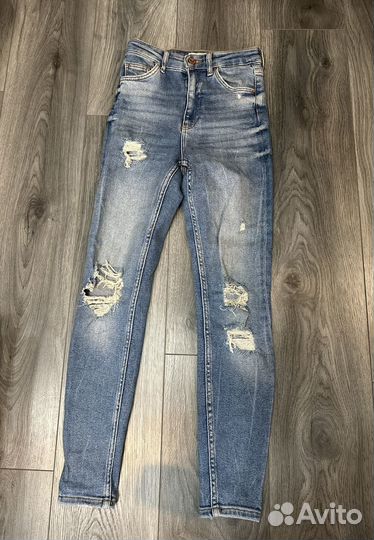 Джинсы Bershka