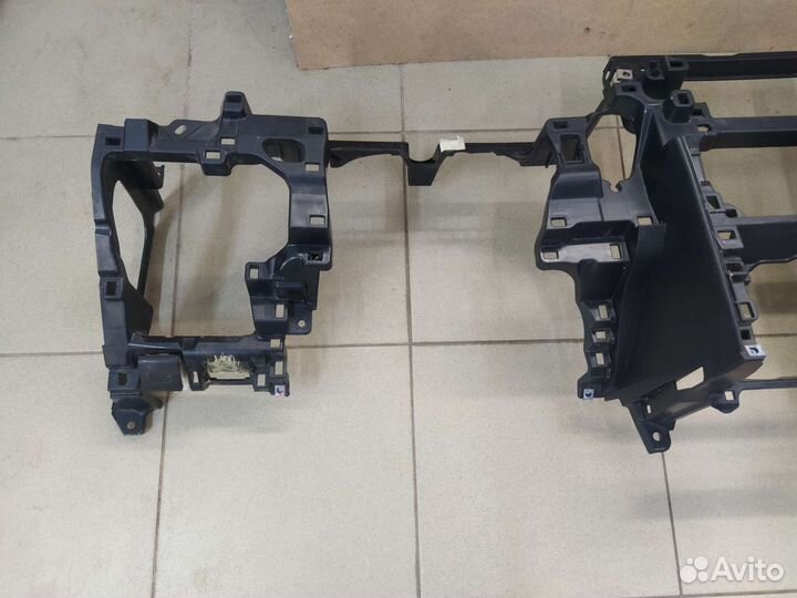 Торпедо нижняя часть Тойота Королла Е 180