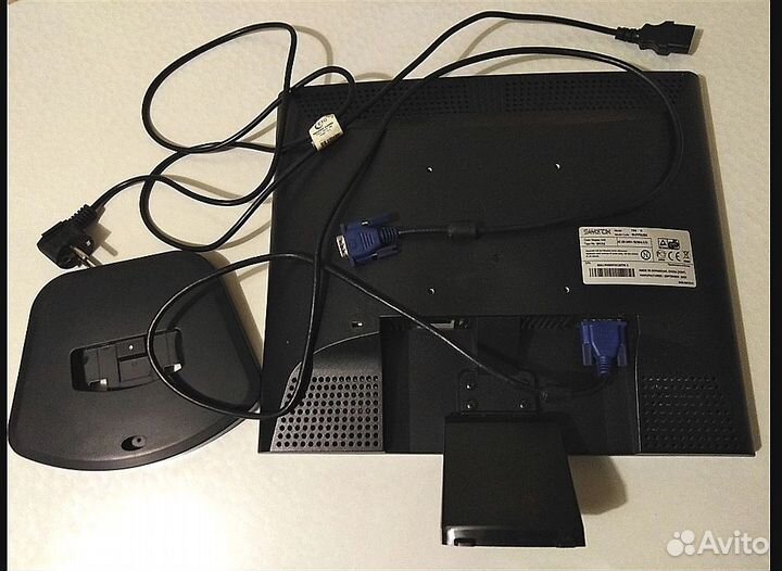 Монитор Samsung Samtron 73V