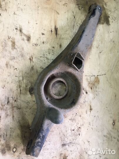 Рычаг поперечный задний правый Mazda CX 7