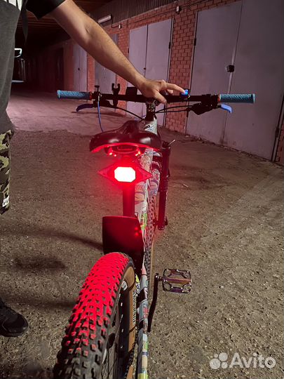 Фонарь для велосипеда задний с поворотниками