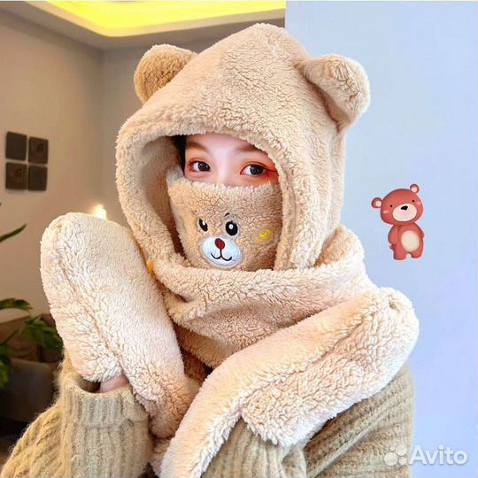 Женская шапка-ушанка с ушками, шарфом и варежками