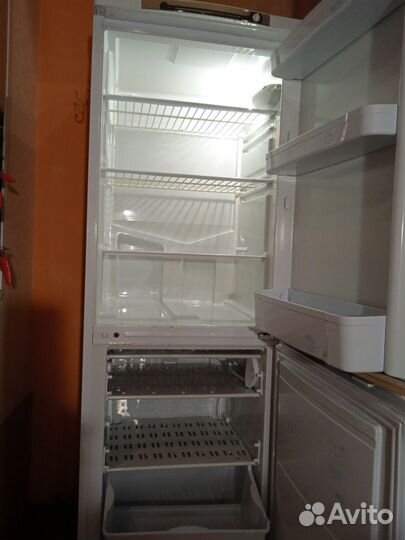 Холодильник бу indesit врабочем состоянии