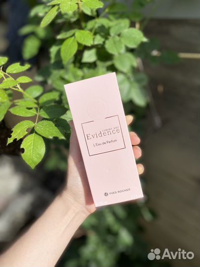 Парфюмерная вода ив роше