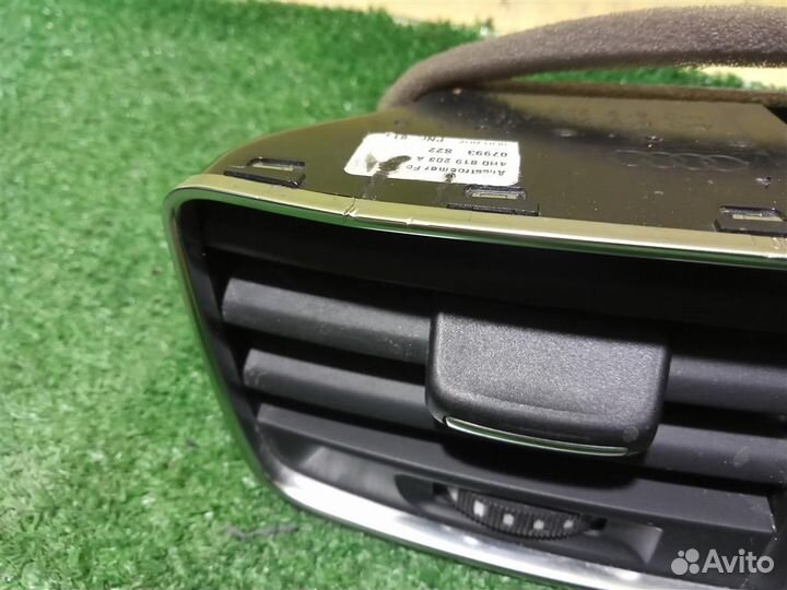 Дефлектор воздушный Audi A8 4H (D4) 2009