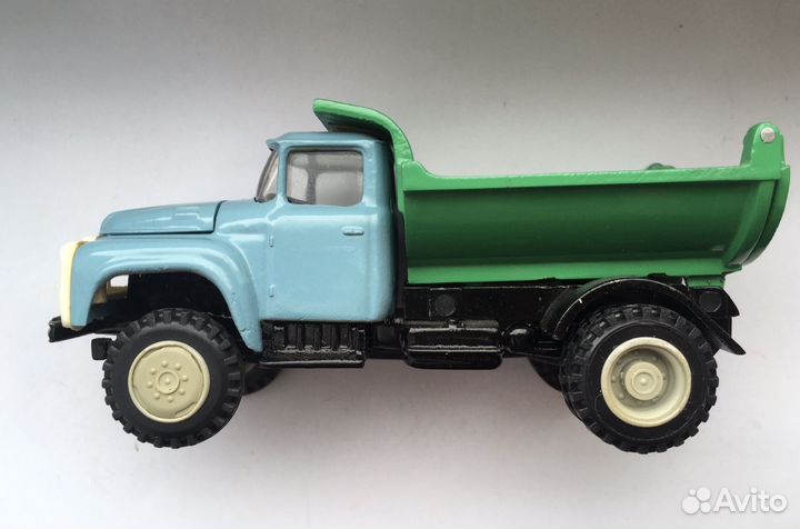 Модель ЗИЛ ммз 555 капот две петли