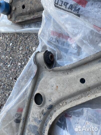 Skoda felicia Рычаги передние