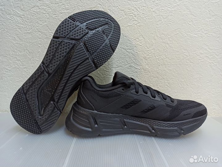 Кроссовки Adidas questar 2