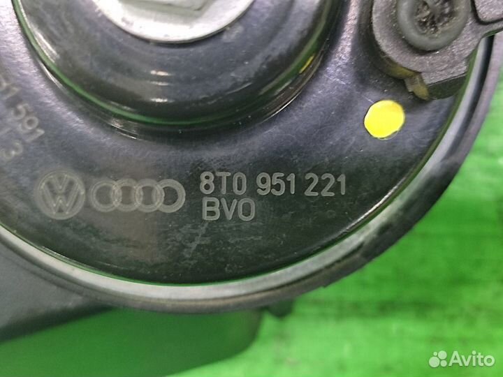 Сигнал звуковой правый низкий тон Audi Q5/A4/A5