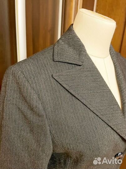 Костюм женский с брюками. Италия