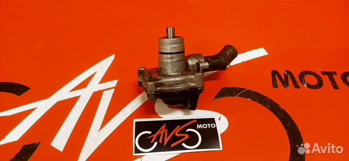 Помпа Kawasaki ZZR400-1 90-92