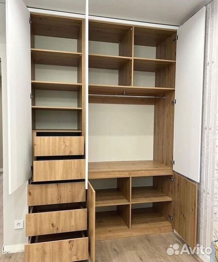 Распашной шкаф