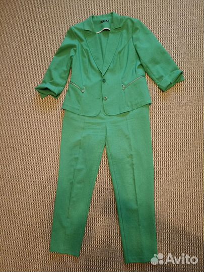 Брючный костюм женский 48 50 зеленый