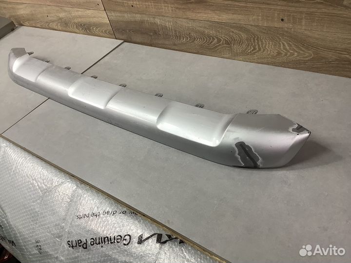 Накладка переднего бампера Toyota Rav 4 xa50