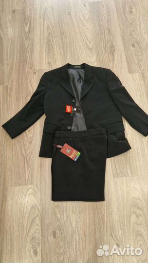 Школьный костюм новый