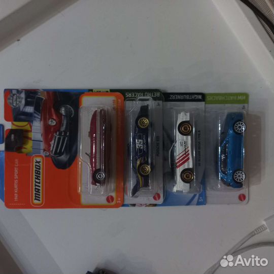 Hot wheels машинки