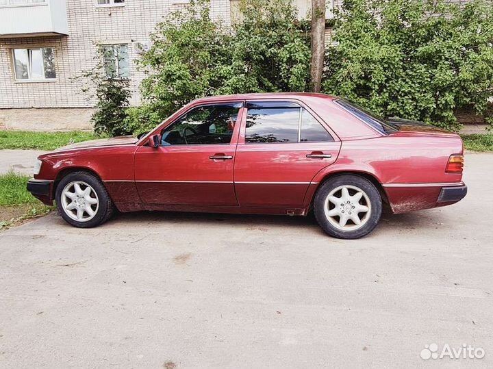Mercedes-Benz W124 2.3 МТ, 1992, 366 396 км
