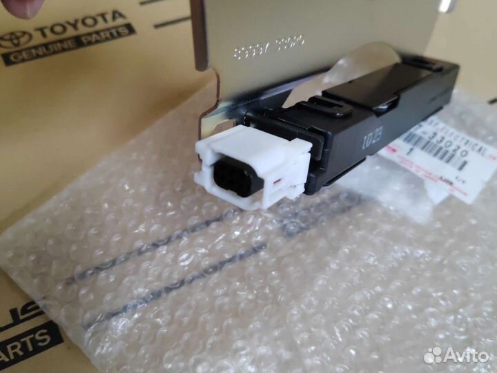 Антенна бесключевого доступа Toyota Camry V50