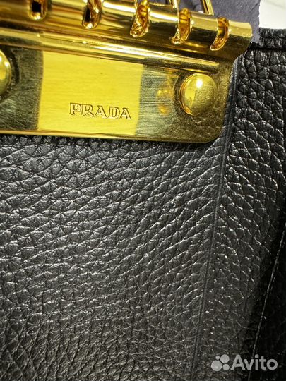 Prada ключница с лого оригинал