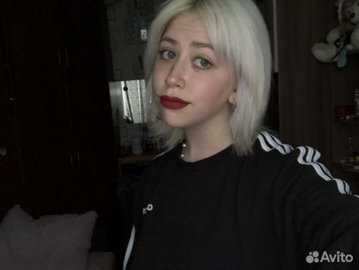 Официант,консультант,расклейщик,курьер