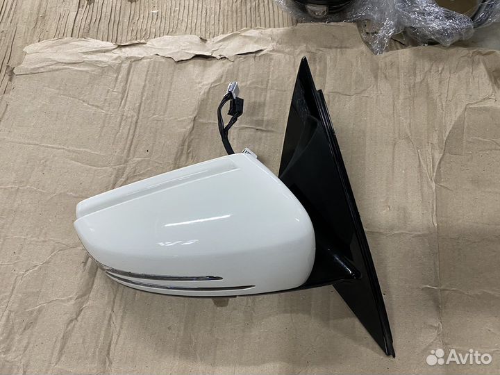 Правое зеркало Mercedes Benz W212 белое без зоны