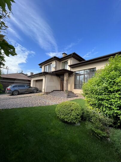 Коттедж 355 м² на участке 10 сот.