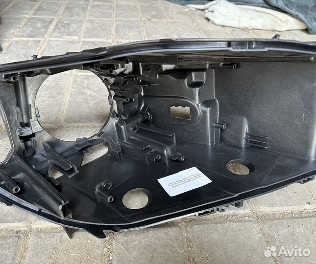 Корпус правой передней фары BMW F10