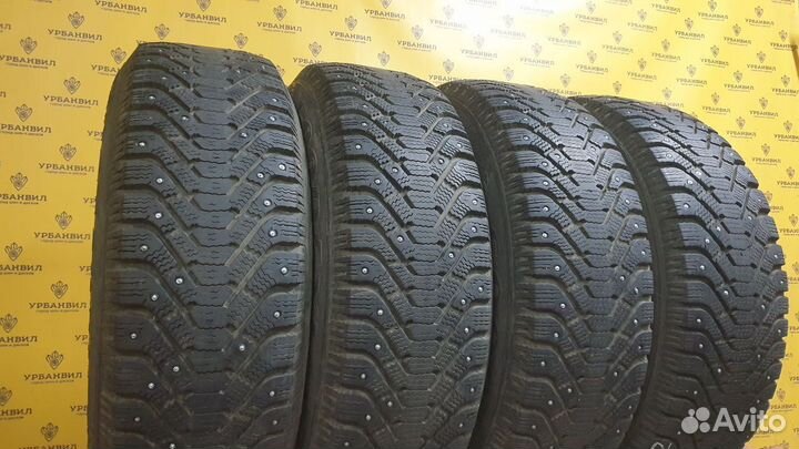 Goodyear UltraGrip 500 225/65 R17 102T