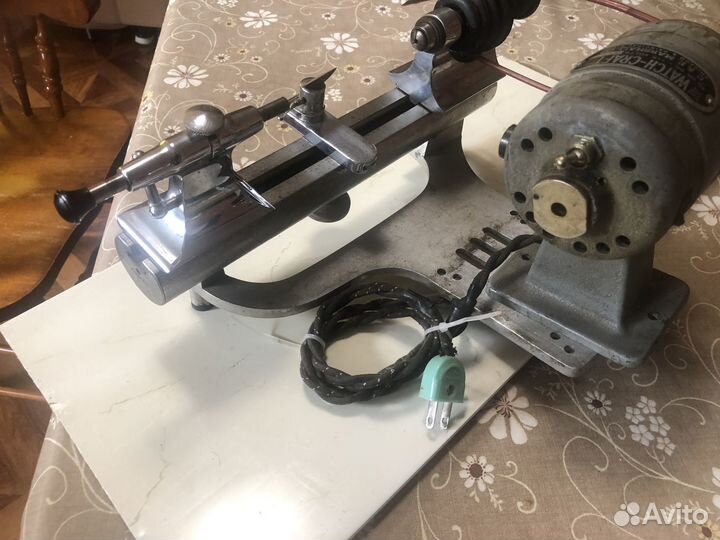 Часовой токарный станок Marshall