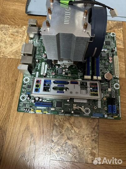 Материнская плата