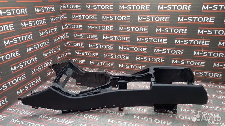 Консоль между сидений Bmw X5 E53 M54B30 2001