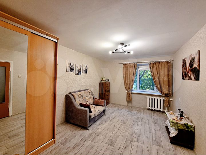 2-к. квартира, 49 м², 1/10 эт.