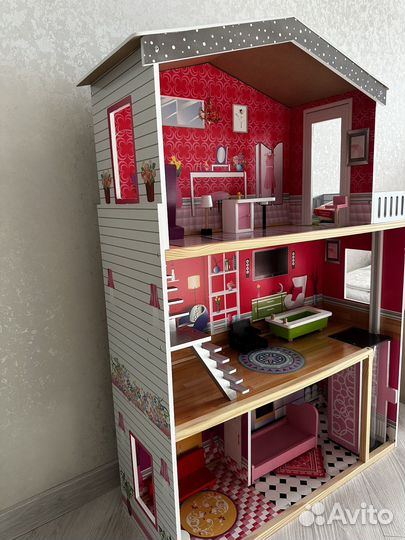 Домик кукольный