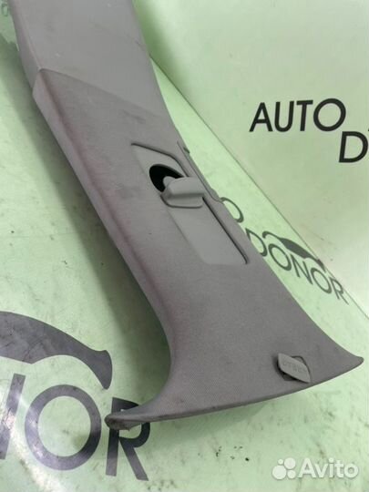 Накладка центральной стойки левая Volkswagen