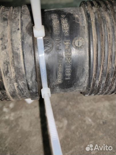 Патрубок воздушного фильтра Skoda Octavia Tour A4