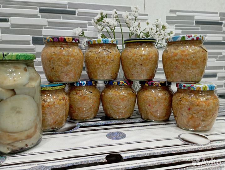 Грибы. Белые грибы. Икра из груздей. Грузди